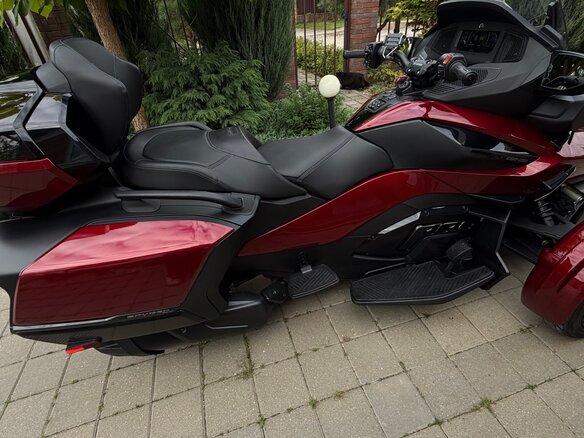 2023 BRP Can-Am Spyder, красный, 2030000 рублей - вид 14