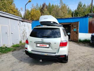 2013 Toyota Highlander II (XU40) Рестайлинг, белый, 2300000 рублей, вид 3