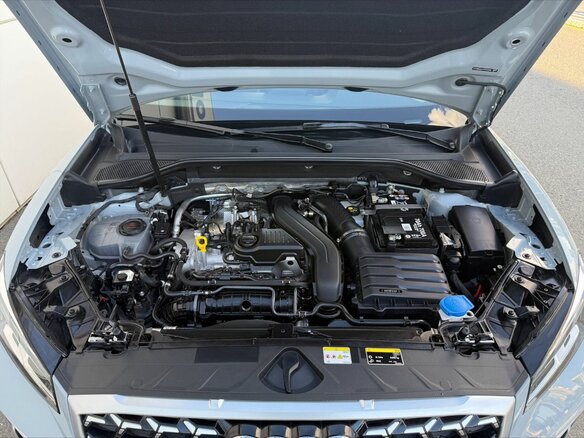 2026 Audi Q2 35 TFSI I Рестайлинг, серый - вид 15