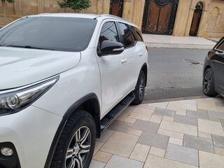 2019 Toyota Fortuner II, белый, 4200000 рублей, вид 2