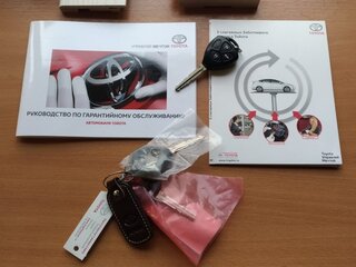 2012 Toyota Corolla X (E140, E150) Рестайлинг, белый, 1600000 рублей, вид 2