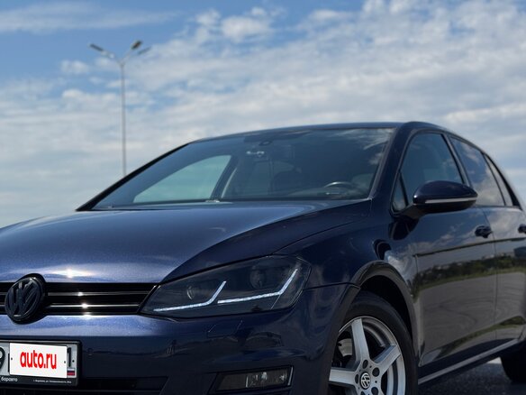 2013 Volkswagen Golf VII, синий, 1090000 рублей - вид 2
