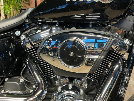 2025 Harley-Davidson Fat Boy, чёрный, 3850000 рублей, вид 5