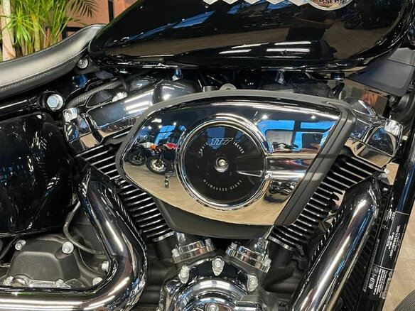 2025 Harley-Davidson Fat Boy, чёрный, 3850000 рублей - вид 4