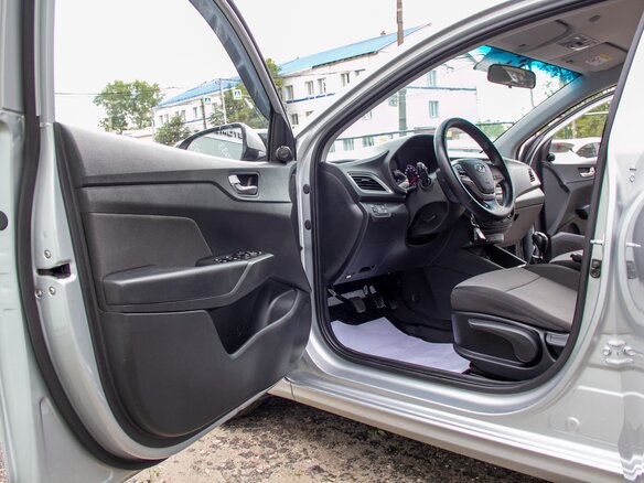 2019 Hyundai Solaris II, серебристый, 1239000 рублей - вид 16