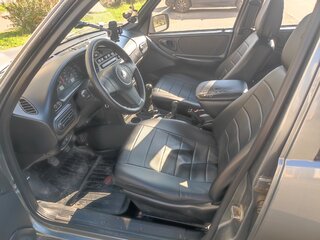 2011 Chevrolet Niva I Рестайлинг, серый, 430000 рублей, вид 5