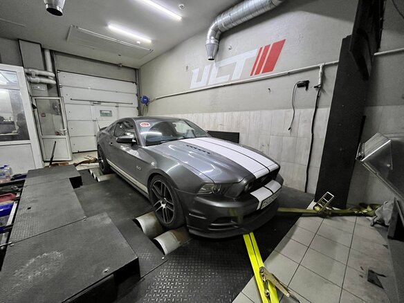 2012 Ford Mustang V Рестайлинг, серый, 5999969 рублей - вид 10