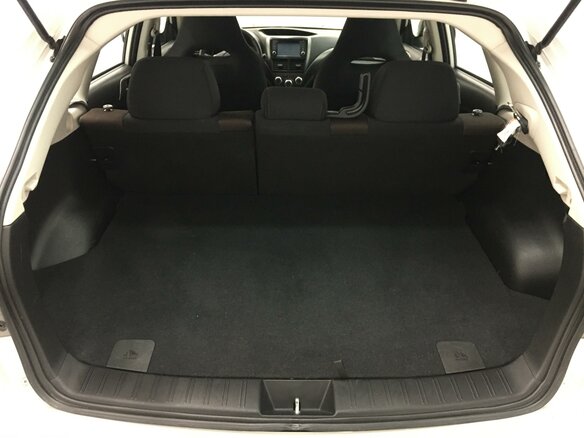 2011 Subaru Impreza XV III, белый - вид 10