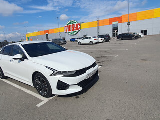 2020 Kia K5 III, белый, 1800000 рублей, вид 2