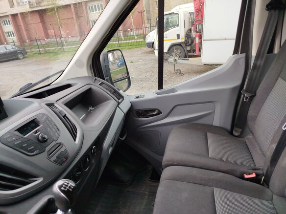 2018 Ford Transit, серый, 2500000 рублей - вид 4