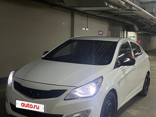 2016 Hyundai Solaris I Рестайлинг, белый, 680000 рублей, вид 4
