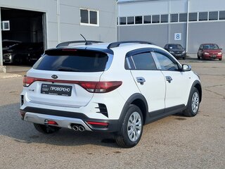 2021 Kia Rio X IV Рестайлинг, белый, 1540000 рублей, вид 5