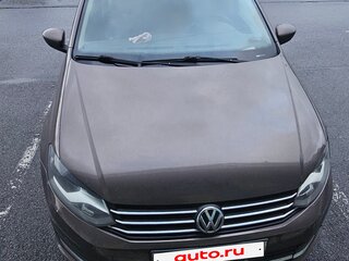 2016 Volkswagen Polo V Рестайлинг, коричневый, 1050000 рублей, вид 2