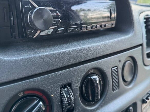 2005 Mercedes-Benz Sprinter, красный, 525000 рублей - вид 10