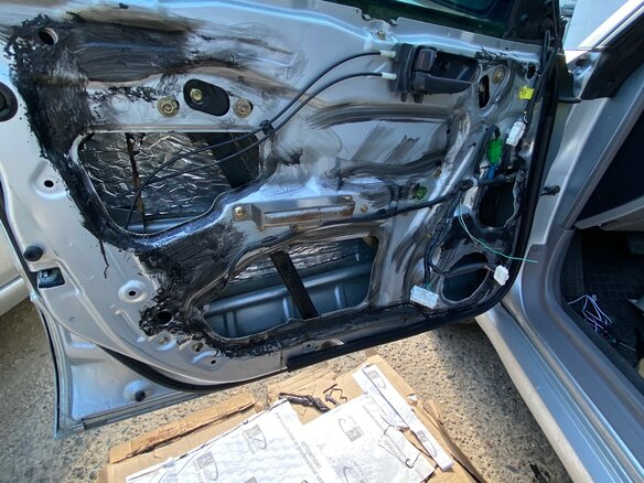 2005 Subaru Forester II Рестайлинг, серебристый - вид 25
