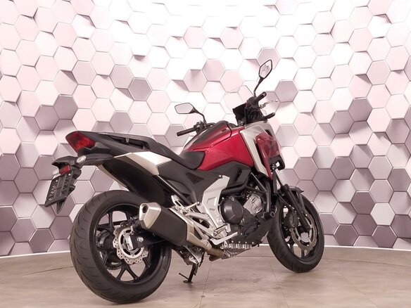 2024 Honda NC 750X, красный - вид 6