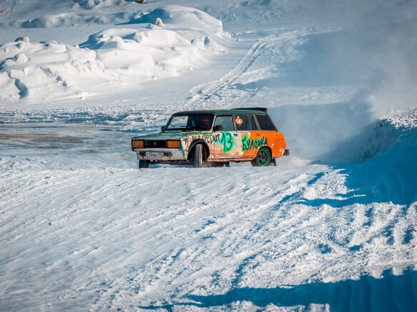 1998 Lada (ВАЗ) 2104 5-speed, белый, 140000 рублей - вид 13
