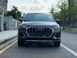 2021 Audi Q3 35 TFSI II (F3), серый, 2244000 рублей, вид 2