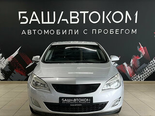 2011 Opel Astra J, серебристый, 450000 рублей, вид 2