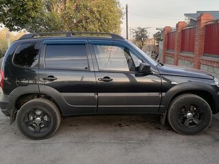 2015 Chevrolet Niva I Рестайлинг, чёрный, 620000 рублей, вид 5