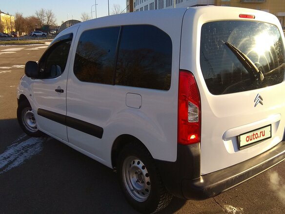 2010 Citroen Berlingo II, белый - вид 1