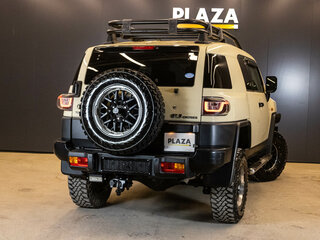 2018 Toyota FJ Cruiser, бежевый, 4500000 рублей, вид 3