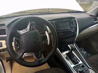 2019 Mitsubishi Montero Sport III, белый, 3550000 рублей, вид 3