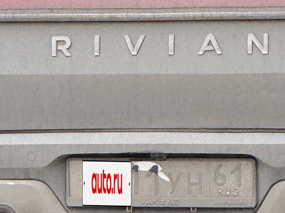 2022 Rivian R1T QM Large, зелёный, 9999999 рублей - вид 18