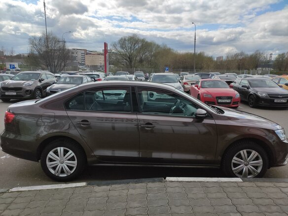 2015 Volkswagen Jetta VI Рестайлинг, коричневый - вид 3