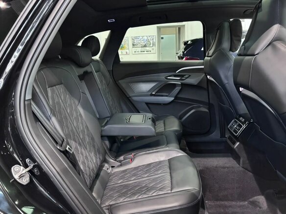 2026 Audi Q5 L III (GU), чёрный - вид 12