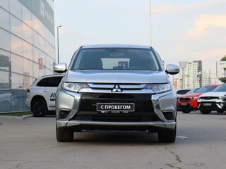 2018 Mitsubishi Outlander III Рестайлинг 2, серебристый, 1711500 рублей, вид 2