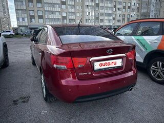 2011 Kia Cerato II, красный, 700000 рублей, вид 4