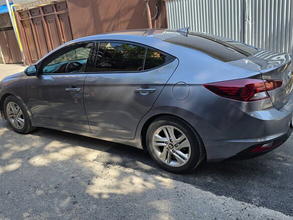 2018 Hyundai Elantra VI (AD) Рестайлинг, серебристый, 1550000 рублей - вид 7