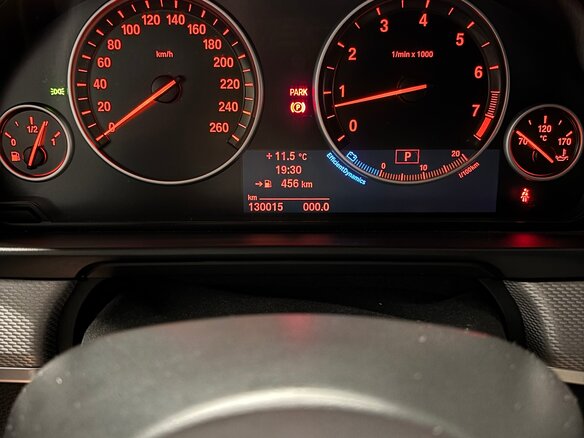 2013 BMW 5 серии 528i xDrive VI (F10/F11/F07) Рестайлинг, чёрный, 2350000 рублей - вид 6