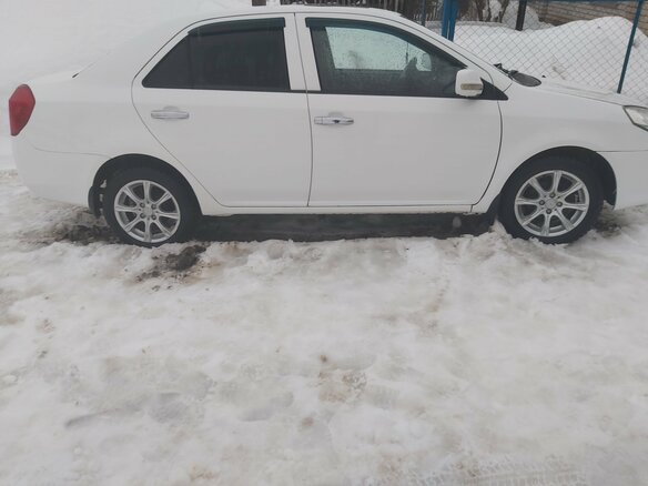 2013 Geely MK I, белый - вид 2