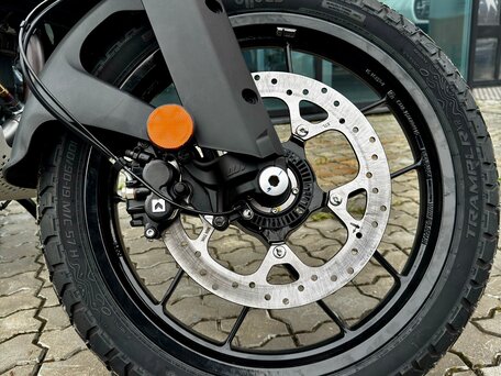2025 KTM 390 Adventure X, оранжевый, 749000 рублей, вид 3