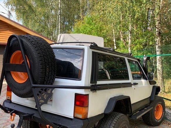 1990 Jeep Cherokee II (XJ), белый - вид 1