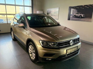 2019 Volkswagen Tiguan II, бежевый, 2099000 рублей, вид 3