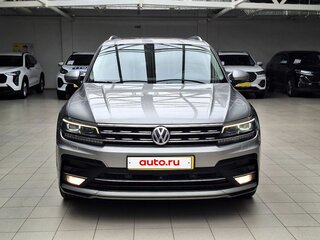 2019 Volkswagen Tiguan II, серебристый, 2399000 рублей, вид 2