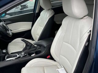 2017 Mazda Axela III Рестайлинг, синий, 1560000 рублей, вид 2
