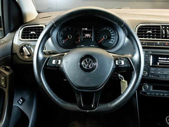 2017 Volkswagen Polo V Рестайлинг, серебристый - вид 5