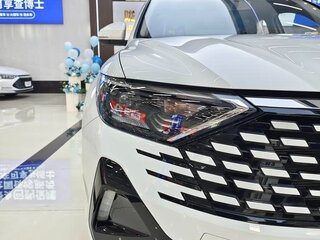 2024 Jetta VS7 I Рестайлинг 2, белый, 1690000 рублей, вид 4