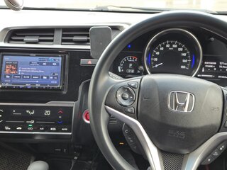2017 Honda Fit III Рестайлинг, красный, 1430000 рублей, вид 3