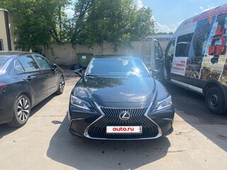 2021 Lexus ES 250 VII Рестайлинг, чёрный, 4400000 рублей, вид 1