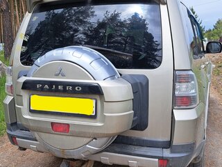2008 Mitsubishi Pajero IV, бежевый, 1560000 рублей, вид 3