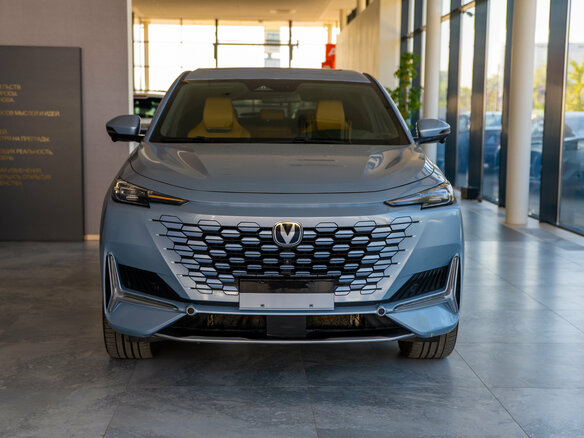 2022 Changan UNI-K, голубой, 3600000 рублей - вид 1