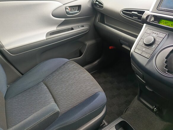 2010 Toyota Wish II, чёрный, 1450000 рублей - вид 10