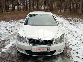 2011 Skoda Octavia II (A5) Рестайлинг, белый, 1050000 рублей, вид 1