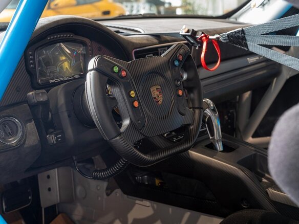 2019 Porsche 911 GT2 991, серый - вид 12