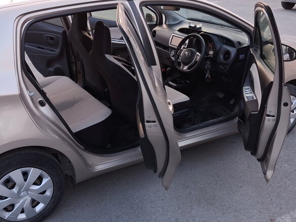 2016 Toyota Vitz III (XP130) Рестайлинг, коричневый, 720000 рублей - вид 7